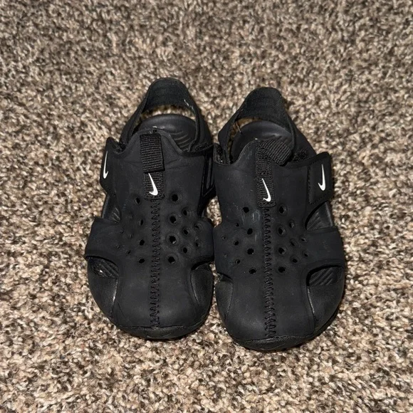 Nike Kids Black Sandals size 7C - Picture 2 of 9